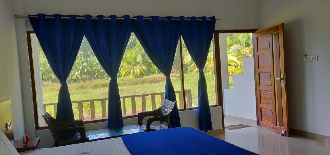Hotel Exotica Squares Lakshmanpur Exteriér fotografie