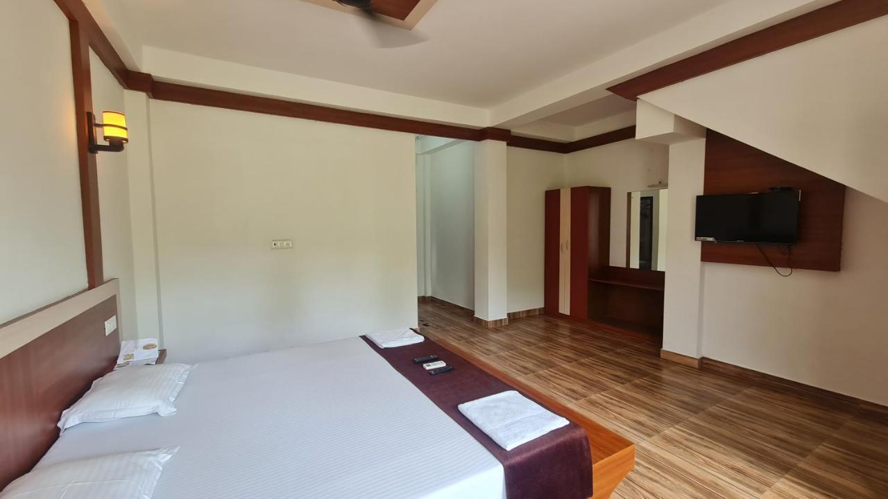Hotel Exotica Squares Lakshmanpur Exteriér fotografie