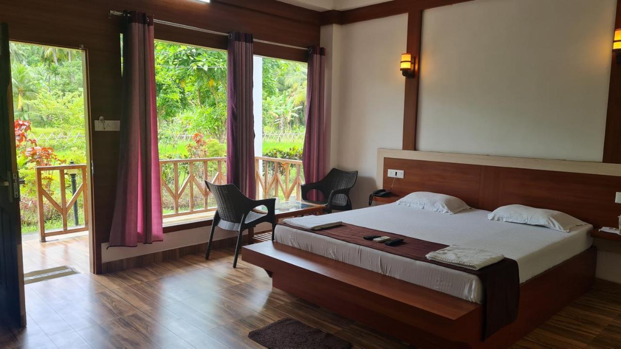 Hotel Exotica Squares Lakshmanpur Exteriér fotografie