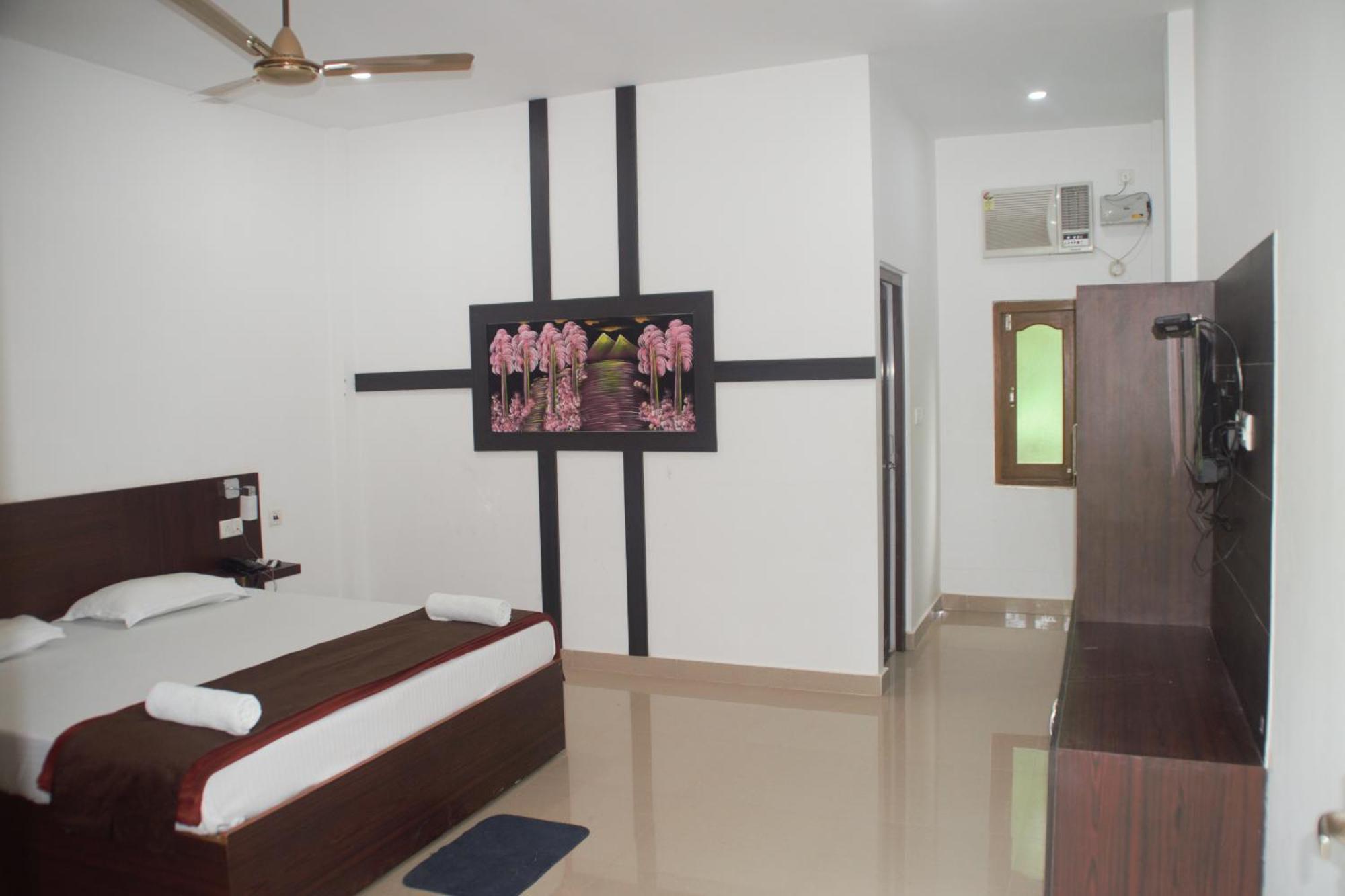 Hotel Exotica Squares Lakshmanpur Exteriér fotografie