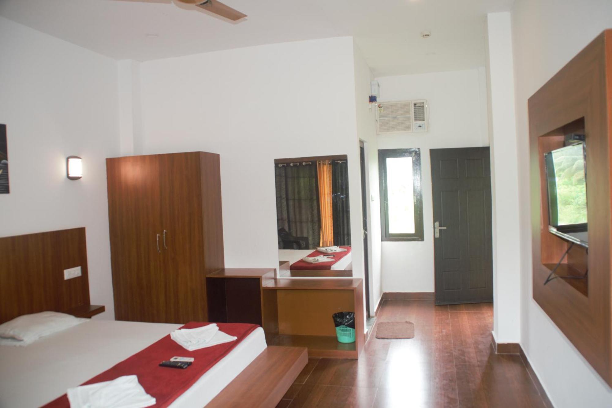 Hotel Exotica Squares Lakshmanpur Exteriér fotografie