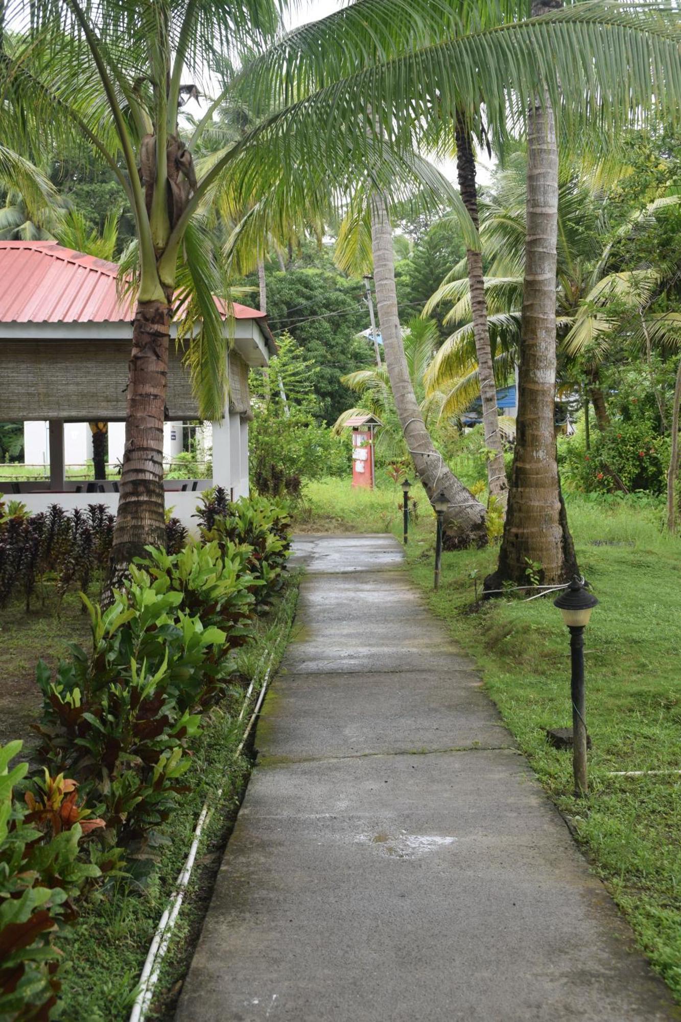 Hotel Exotica Squares Lakshmanpur Exteriér fotografie