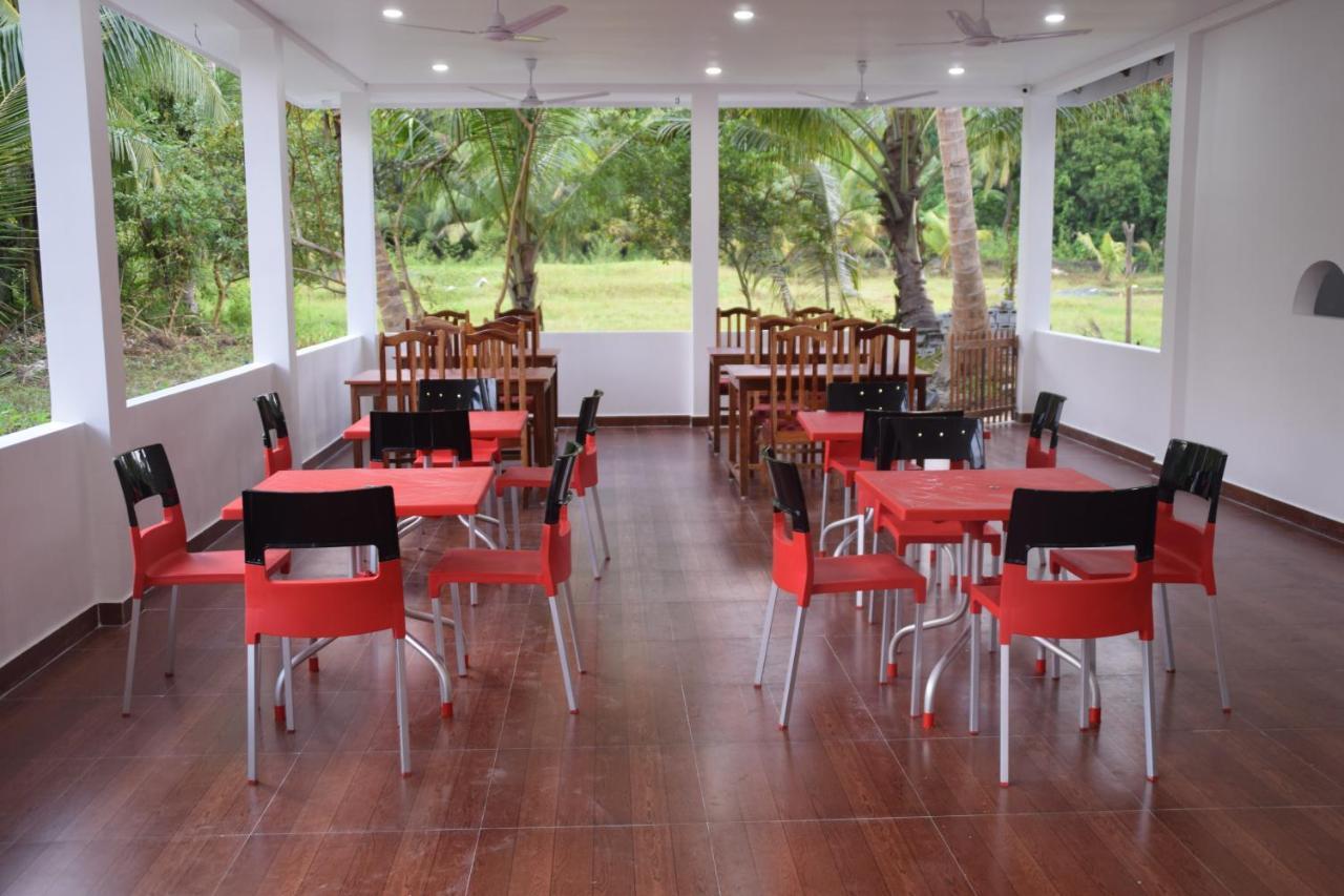 Hotel Exotica Squares Lakshmanpur Exteriér fotografie